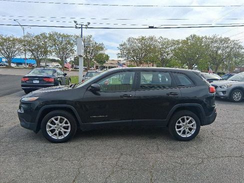 Used 2014 Jeep Cherokee Sport image 8