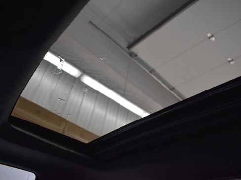 Used 2023 GMC Sierra 1500 AT4X image 31