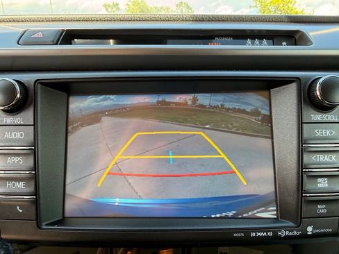 Used 2017 Toyota RAV4 AWD Hybrid image 17