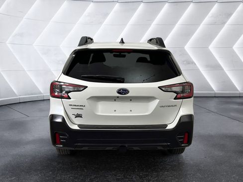 Used 2021 Subaru Outback Premium image 5