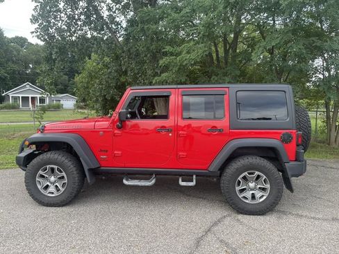 Used 2016 Jeep Wrangler Unlimited Rubicon AWD/4WD image 3