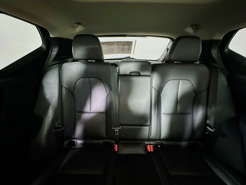 Used 2024 Volvo XC40 B5 Plus w/ Climate Package image 30