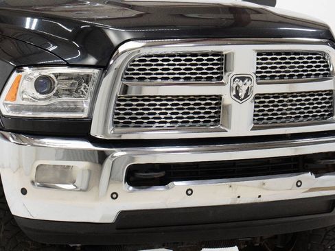 Used 2016 RAM 3500 Laramie AWD/4WD image 9