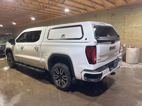 Used 2020 GMC Sierra 1500 AT4 w/ AT4 Premium Package AWD/4WD image 3