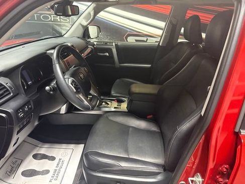 Used 2022 Toyota 4Runner Limited AWD/4WD image 6