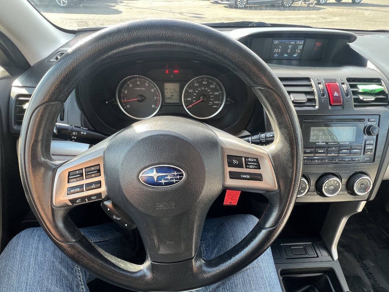 Used 2015 Subaru Forester 2.5i AWD/4WD image 10