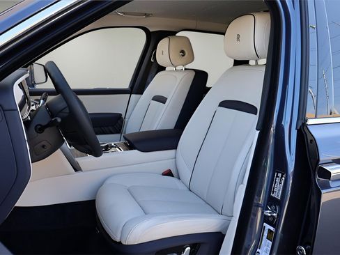 New 2026 Rolls-Royce Cullinan image 16