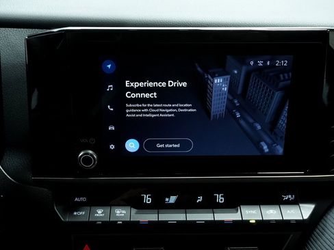 Certified 2025 Toyota Camry Hybrid image 17