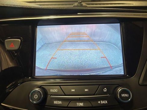 Used 2017 Buick Envision Essence image 19