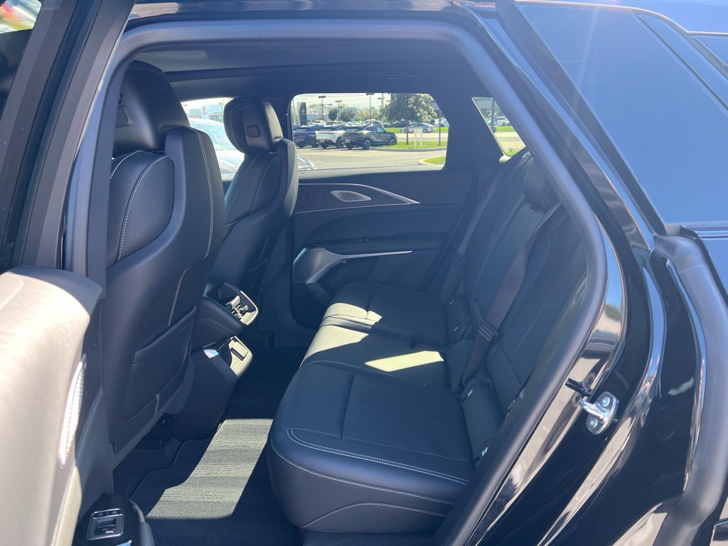 Certified 2024 Cadillac Lyriq Sport AWD/4WD image 16