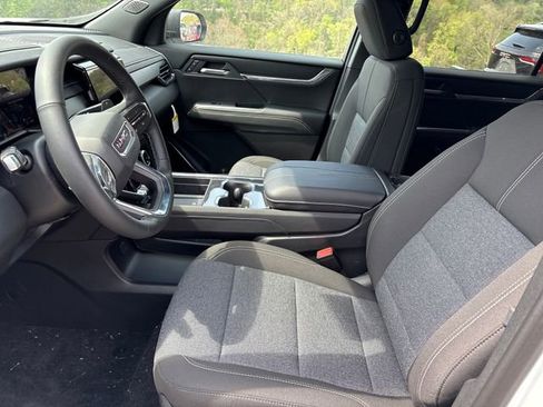 New 2026 GMC Acadia Elevation AWD/4WD image 4