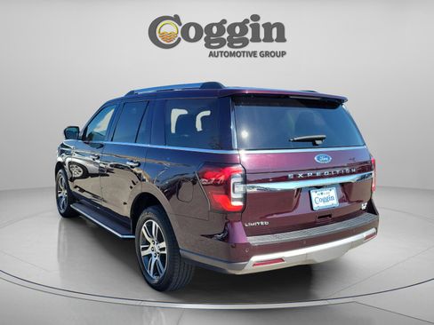 Used 2023 Ford Expedition Limited image 3