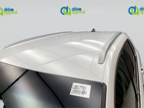 Used 2020 Ford Edge SEL image 13