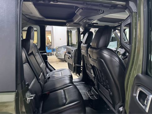 Used 2021 Jeep Wrangler Unlimited Rubicon image 12