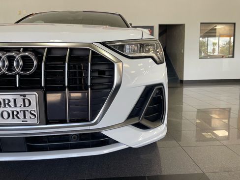 Used 2019 Audi Q3 2.0T Premium Plus w/ Premium Plus Package AWD/4WD image 10