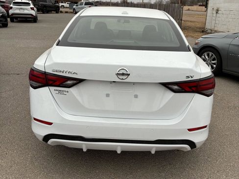 Used 2025 Nissan Sentra SV image 5