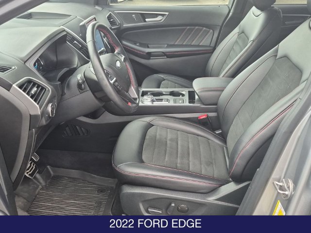 Used 2022 Ford Edge ST-Line w/ Cargo Accessory Package AWD/4WD image 18