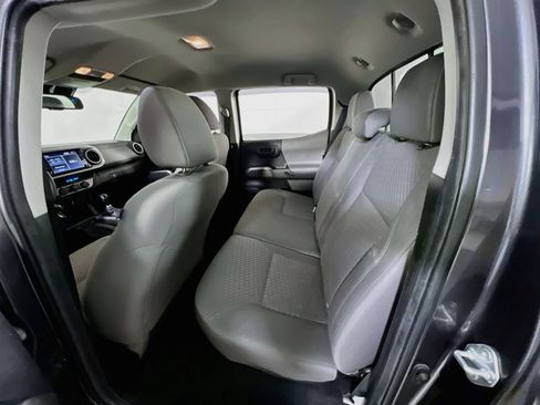 Used 2022 Toyota Tacoma SR5 AWD/4WD image 22