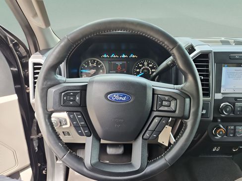 Used 2019 Ford F150 XLT w/ Equipment Group 302A Luxury image 9