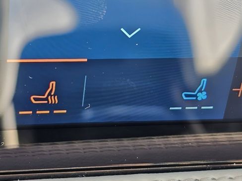 Used 2025 Lincoln Corsair AWD w/ Equipment Group 101A image 6