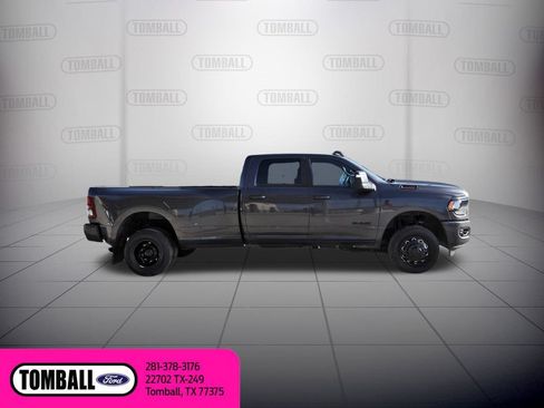 Used 2024 RAM 3500 Big Horn w/ Night Edition AWD/4WD image 8