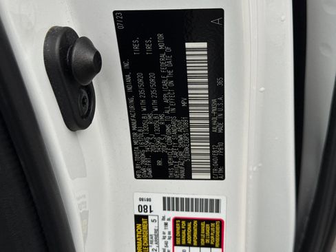 Used 2023 Toyota Sienna XSE image 29
