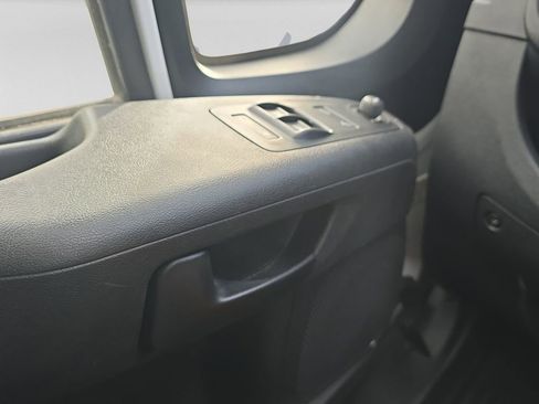 Used 2025 RAM ProMaster 2500 w/ Convenience Group FWD image 20