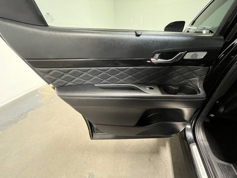 Used 2022 Hyundai Palisade Calligraphy image 16