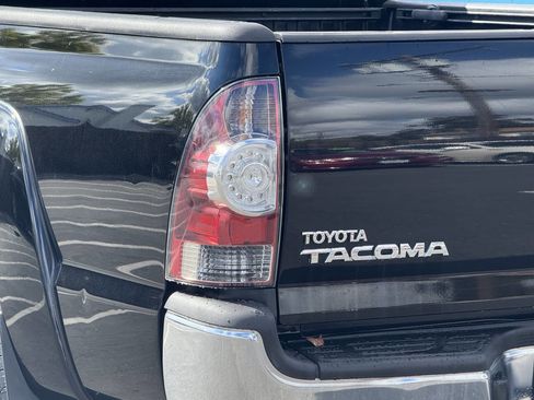 Used 2013 Toyota Tacoma PreRunner image 25