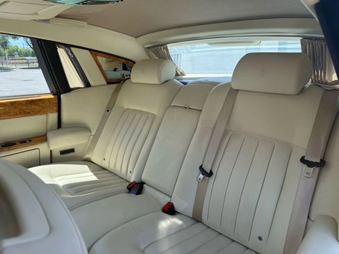 Used 2011 Rolls-Royce Phantom Sedan RWD image 40