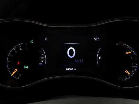 Used 2020 Jeep Grand Cherokee Altitude AWD/4WD image 21