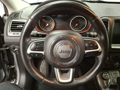 Used 2019 Jeep Compass Trailhawk image 17