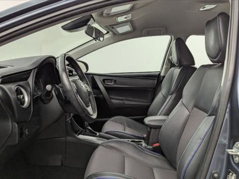Used 2018 Toyota Corolla SE FWD image 14