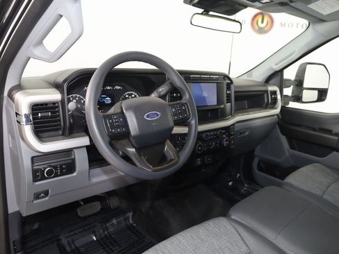 Used 2024 Ford F350 XL w/ Snow Plow/Camper Package image 22