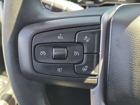 Used 2023 GMC Yukon SLT w/ SLT Luxury Package RWD image 5
