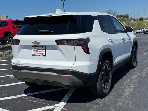 New 2026 Chevrolet Equinox LT image 3