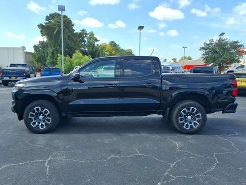 Used 2023 Chevrolet Colorado LT w/ LT Convenience Package III RWD image 8