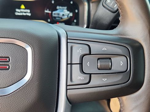 Used 2023 GMC Sierra 1500 SLT AWD/4WD image 17
