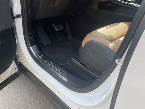 Used 2025 Land Rover Range Rover Sport Dynamic SE image 5