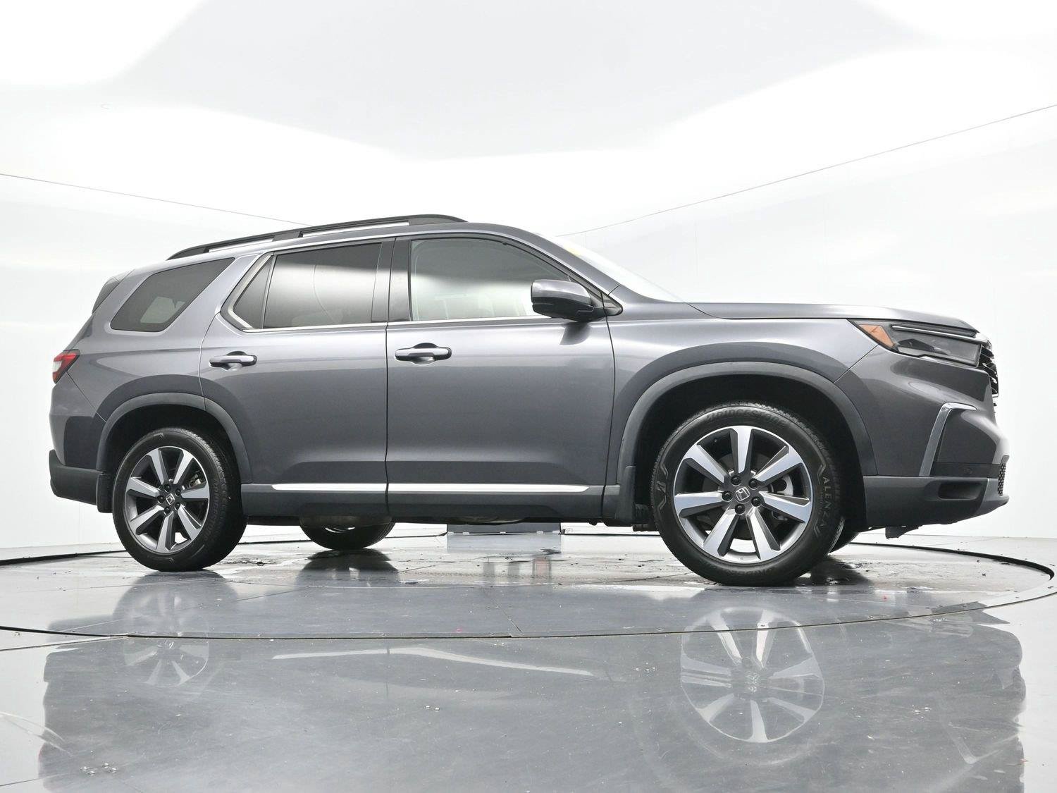 Used 2024 Honda Pilot Touring image 49