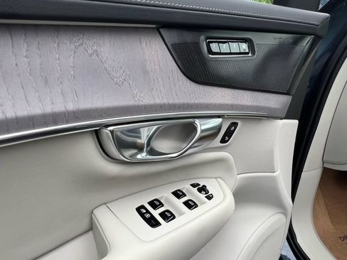 New 2026 Volvo XC90 T8 Ultra w/ Protection Package Premier AWD/4WD image 10