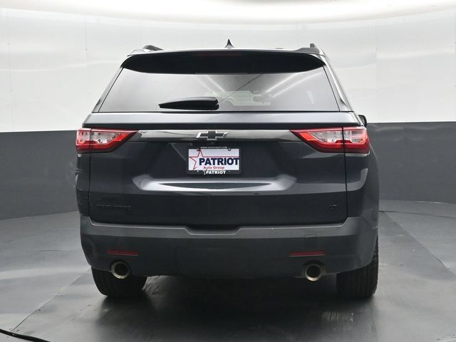 Used 2021 Chevrolet Traverse LT w/ LPO, Blackout Package FWD image 34