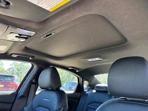 Used 2023 Kia Forte GT-Line w/ GT-Line Premium Package image 21