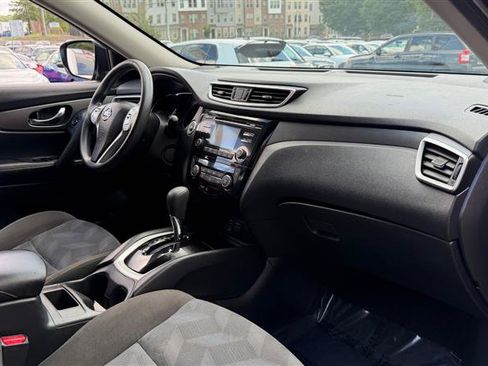 Used 2016 Nissan Rogue SV AWD/4WD image 14