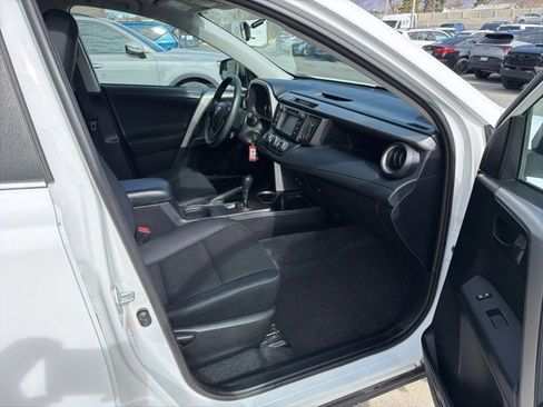 Used 2016 Toyota RAV4 LE image 33