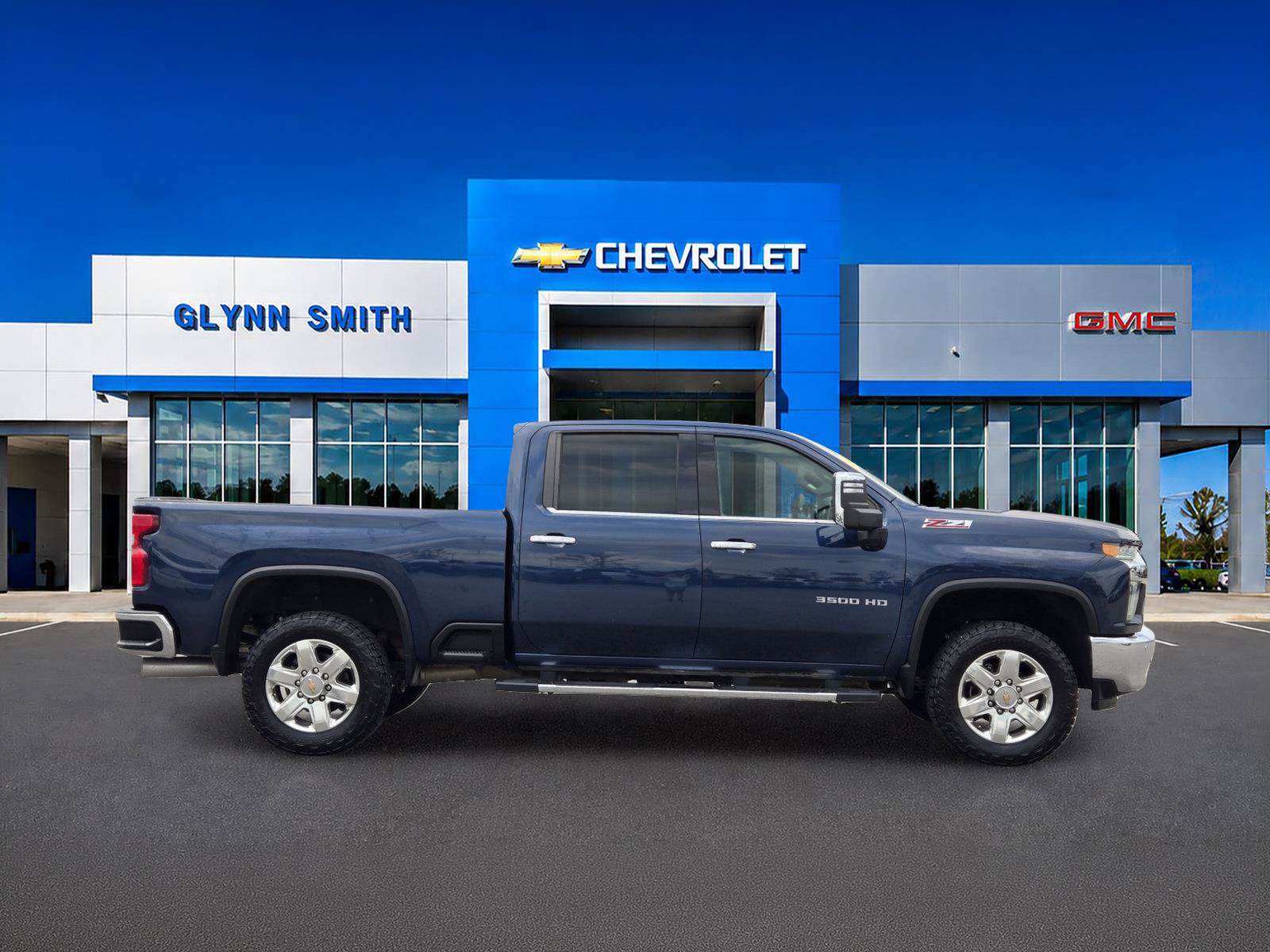 Used 2022 Chevrolet Silverado 3500 LTZ w/ LTZ Premium Package AWD/4WD image 6