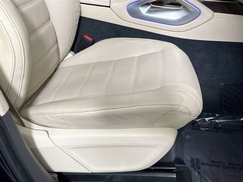 Used 2020 Mercedes-Benz GLS 580 4MATIC image 40