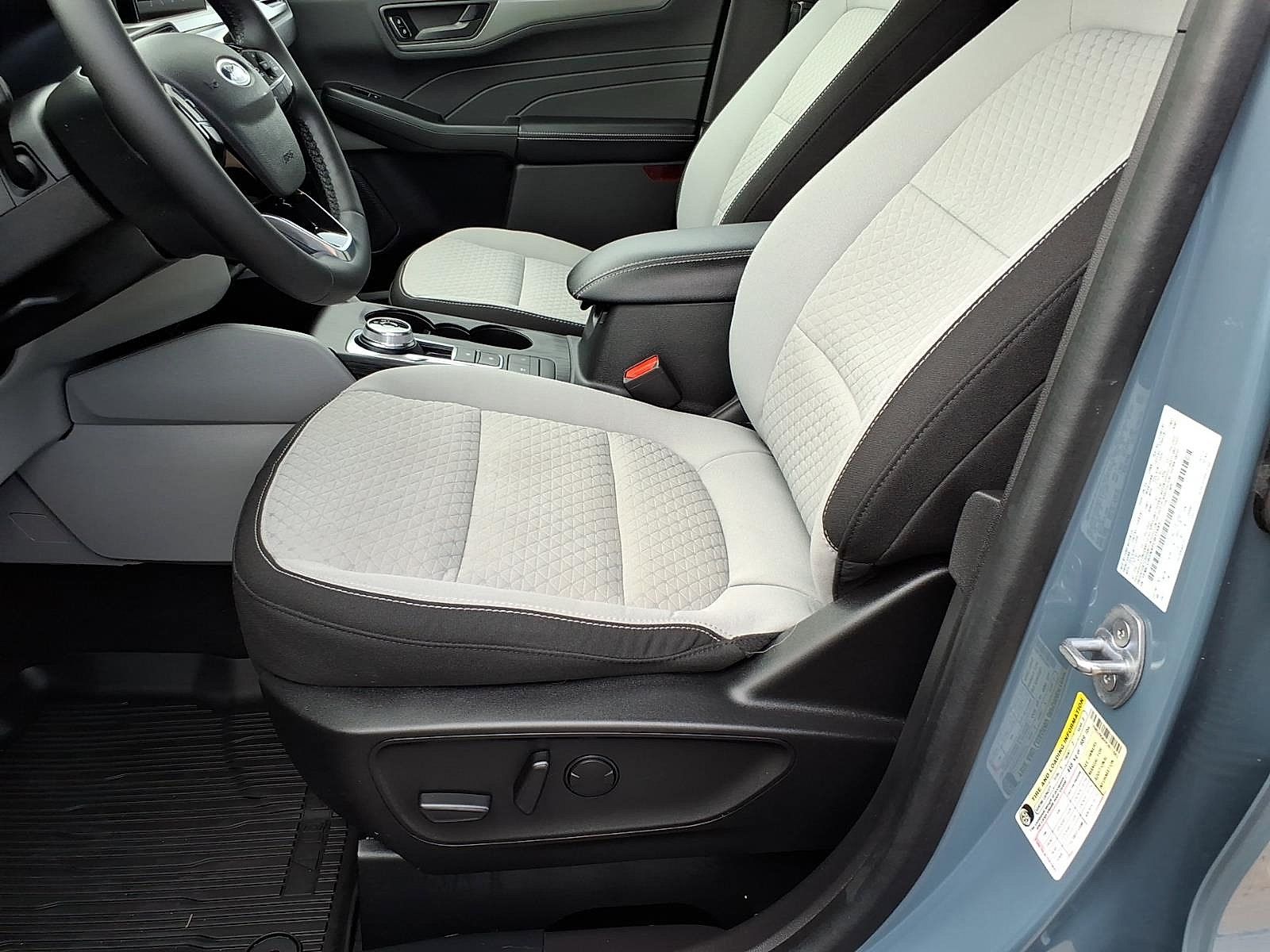 Used 2023 Ford Escape Active AWD/4WD image 14
