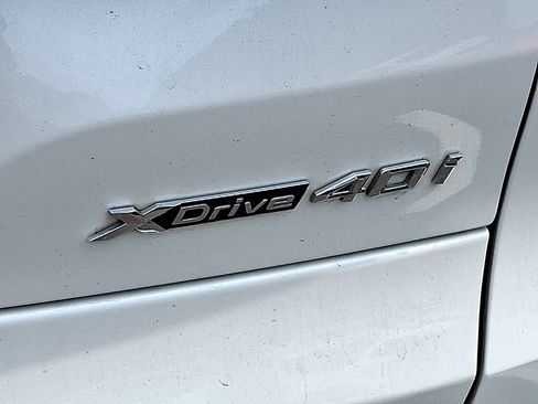 Used 2022 BMW X5 xDrive40i w/ Parking Assistance Package AWD/4WD image 11