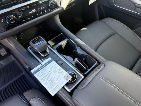 New 2025 Nissan Pathfinder SL w/ Lighting Package (N92) image 19